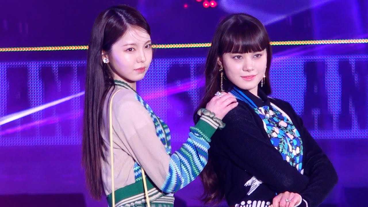 �y�K���A���zNiziU�EAYAKA��NINA���g�b�v�o�b�^�[!���r�����ŃV�[�N���b�g�o��wRakuten GirlsAward 2023 SPRING/SUMMER�x(??)