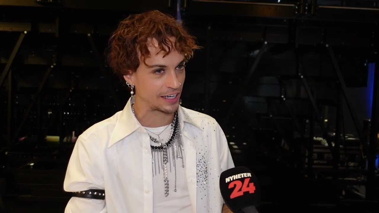 Det står på Greczulas rider under Melodifestivalen