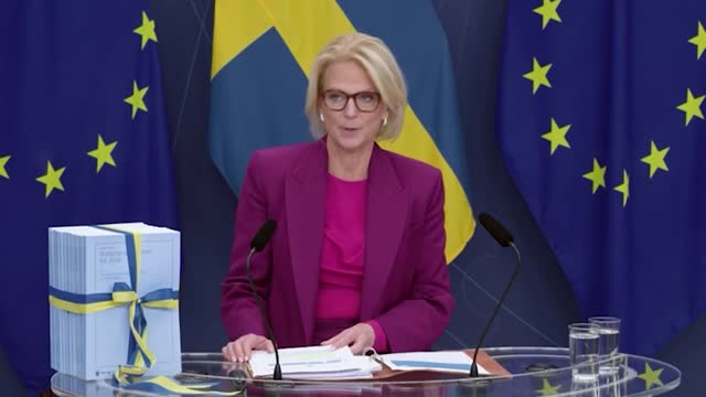 Finansminister Elisabeth Svantesson presenterar höstbudgeten
