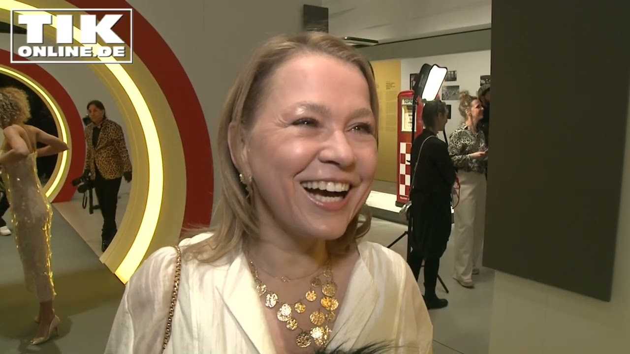 Nova Meierhenrich: Retro-Talk über VHS-Kassetten, Casting-Büros und mentale Gesundheit...